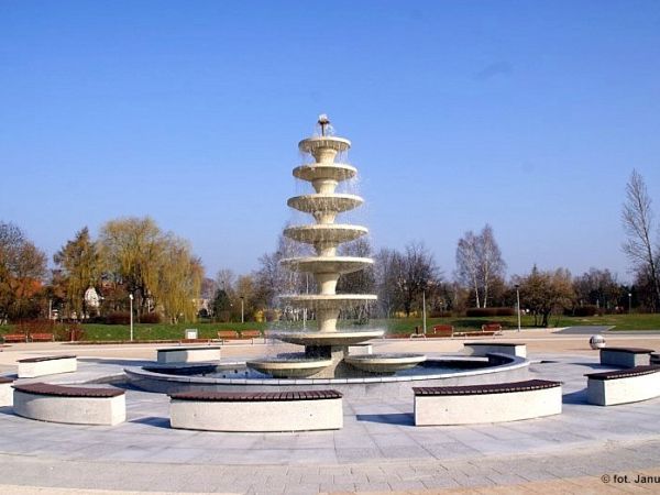 Fontanna na Wyspie w Pile.