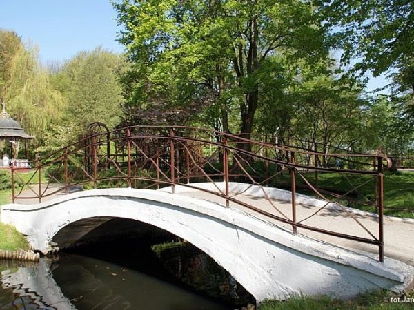 Park Miejski im. Stanisława Staszica w Pile.
