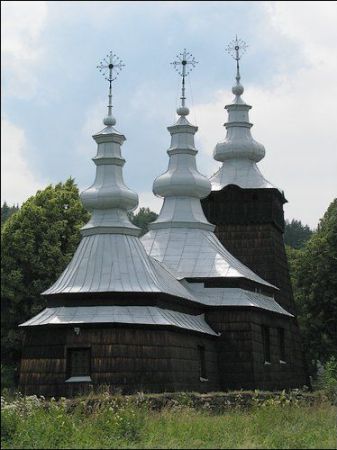 Okolice Muszyny. Dawna parafialna cerkiew greckokatolicka p.w. św. Demetriusza (prawdopodobnie 1841 r.). Obecnie kościół rzymsko-katolicki). Wewnątrz piękny iki