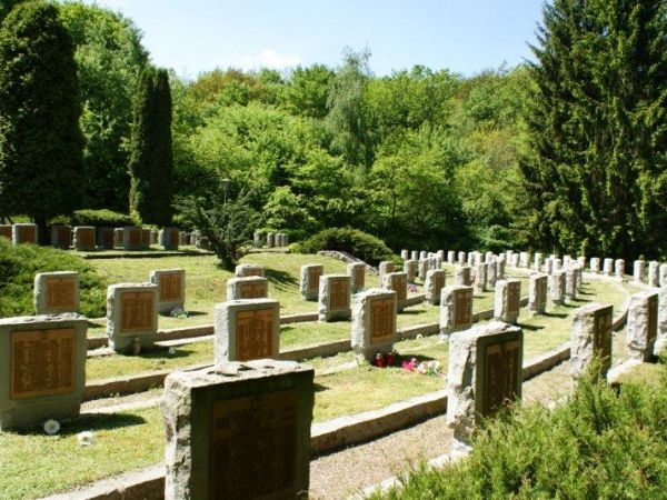 Cmentarz wojenny. Wałcz