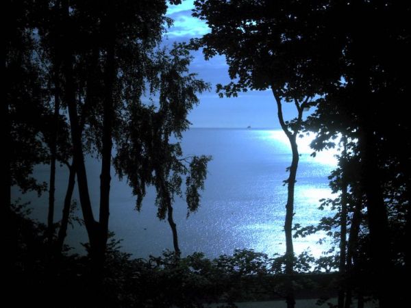 Gdynia,widok z ulicy na morze