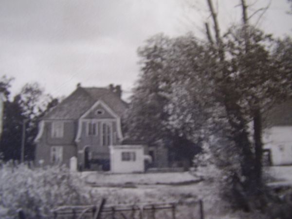 Pałac w Przeradziu (został wyburzony w dobrym stanie )