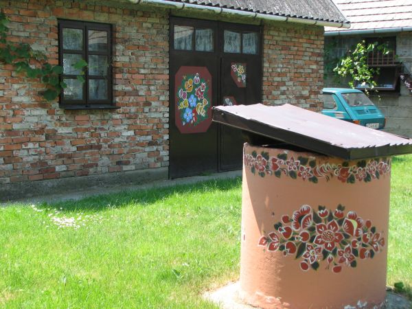 Gospodarstwo pani Danuty Dyman  Zalipie 175 6.06.2011