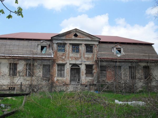 Pałac w Karminku, przysiólku Postolina