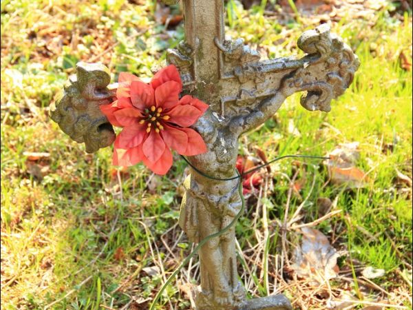 Drewniana cerkiew greckokatolicka pw. św. Dymitra w Piątkowej. Zbudowana przed 1732 rokiem. Świątynia w Piątkowej należy do nielicznych na terenie południowo-ws