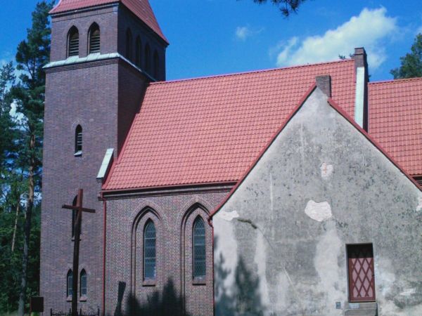 Bryła Kościoła rok budowy 1926.