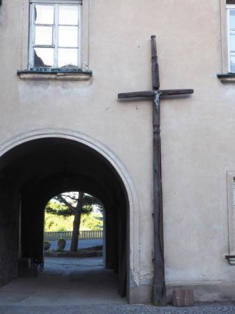 zespół klasztorny na przestrzeni wieków - a to od wieku XII - był wielokrotnie rozbudowywany i przebudowywany a teraz poddany robotom renowacyjnym ale zawsze za