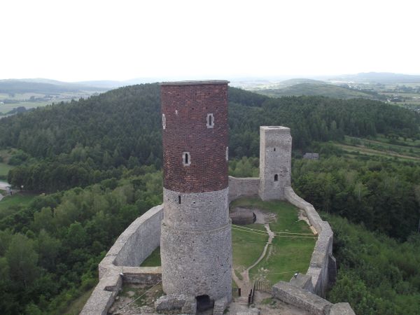Zamek Królewski  - widok z tarasu wieży, na pierwszym planie widoczny tzw. Stołp, w głębi Baszta Czworoganna, tu - w sąsiedztwie kręcono sceny batalistyczne do