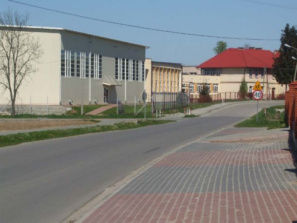 Szkoła  Podstawowa  i  Gimnazjum   w  Czerminie