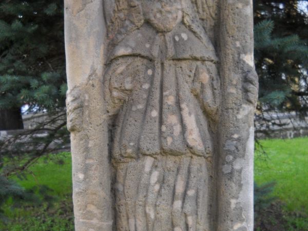 Złotoryja-kościół św. Jadwigi unikatowa kapliczka słupowa z końca XV wieku. Późnośredniowieczna kapliczka słupowa jest unikalnym zabytkiem o dużej wartości arty