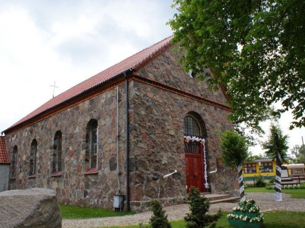 Kościół. Łubowo - maj 2011