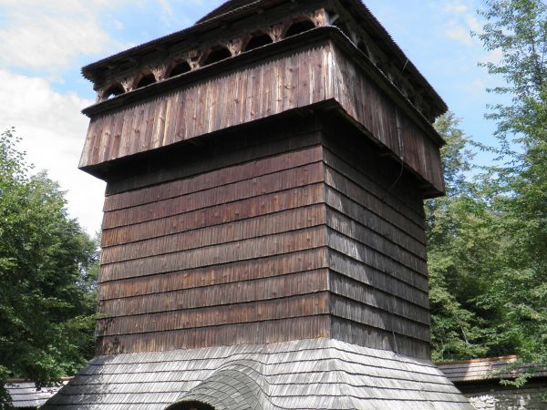 Cerkiew p.w. św. Paraskewy w Radrużu  ,  drewniana , wybudowana przez zawodowych cieśli w XVI wieku , przetrwała do naszych czasów w stanie bardzo dobrym. Na zd