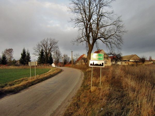 Klewno-początek miejscowości jadąc od Reszla.