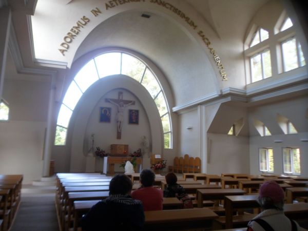 w kaplicy Wspólnoty Sióstr Zawierzenia, dziękujemy Siostrze Przełożonej za gościnę w progach Wspólnoty. Zapraszam do galerii m. Stara Wieś a tam do opisu zdjęci