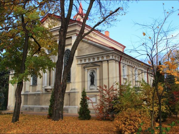 Klasztor i park  ss. Niepokalanek na Głębokiej.