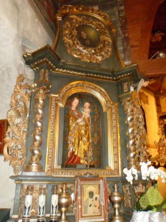 Matka uśmiechu gotyckiego - tak nazwał Piękną Madonnę z Krużlowej ks. Jerzy Banaśkiewicz - współczesny poeta a pierwsze udokumentowane wzmianki o Madonnie pocho