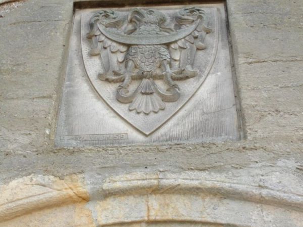 Zamek Chojnik (Jelenia Góra-Sobieszów) – zbudowany w 1364. W 1392 r. zamek otrzymuje od księżnej Agnieszki  (z piastowskiej linii świdnicko-jaworskiej) ry