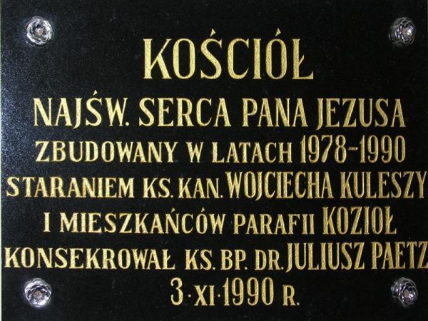 Kozioł. Tablica umieszczona w kościele Najświętszego Serca Pana Jezusa w Koźle