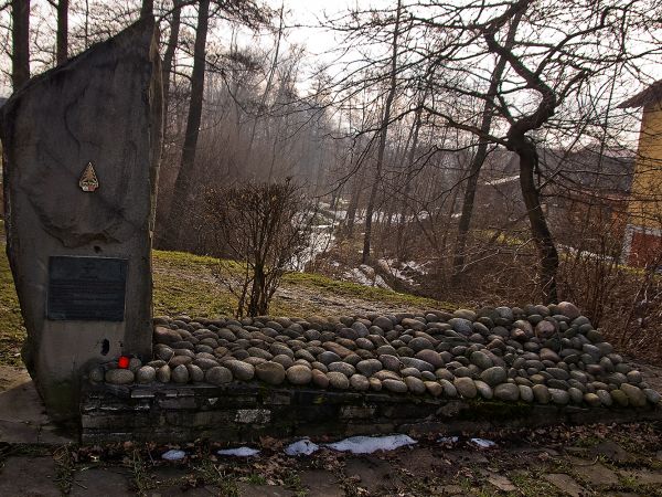 Ku czci partyzantów, miejsce pamięci  narodowej-Nowy Sącz