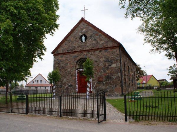 Kościół. Łubowo - maj 2011