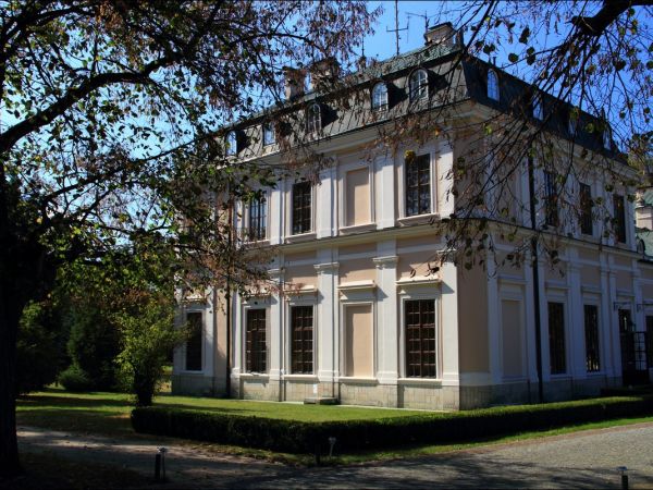 Zespół pałacowo - parkowy Czartoryskich .