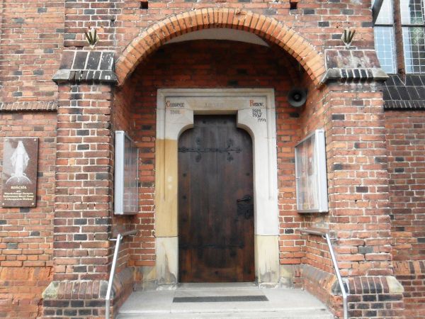 Wejście do kościoła