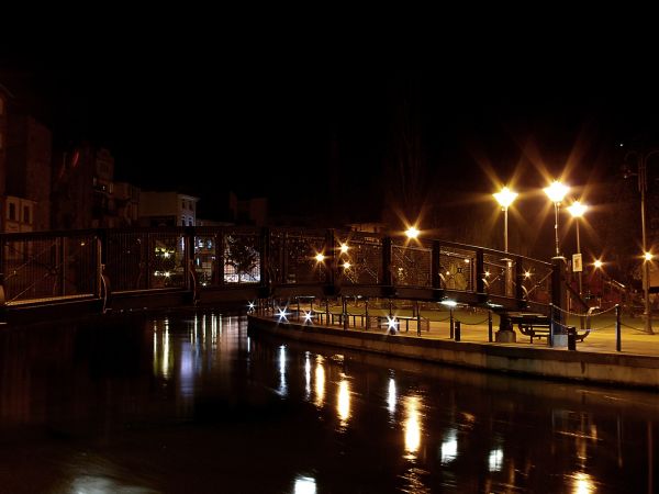 Bydgoszcz - Stalowa kładka nad odnogą Brdy zwaną Młynówką