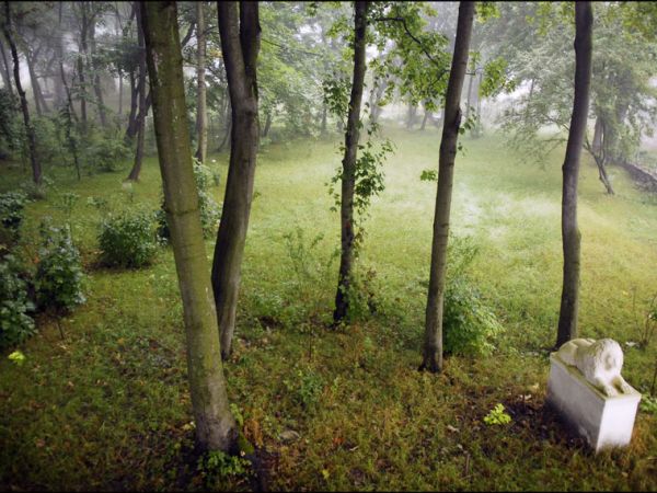 ŁĄCZKA ARTYSTÓW W PARKU PODWORSKIM