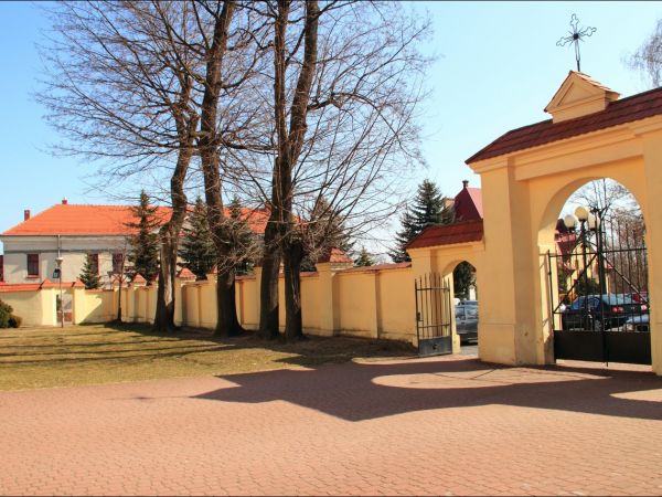 Kościół św. Trójcy / fara /