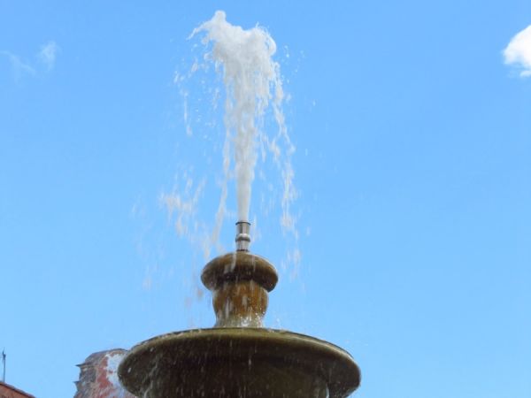 Górna część fontanny na Rynku