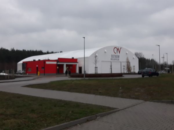 W grudniu 2017r oddano  do  użytku kryte  lodowisko w  Parku  600-Lecia