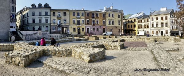 Lublin, plac po farze, kościele św. Michała. foto. Krzysztof Goleń