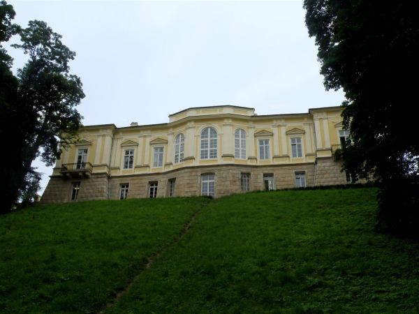 Palac Czartoryskich od strony Skarpy Wislanej