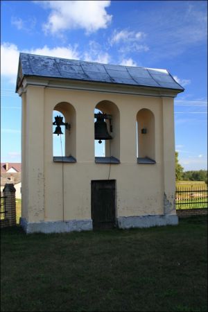 Cerkiew parafii grekokat. pw. Chrystusa Zmartwychwstałego. Jest to budynek murowany z 1880 roku. W latach 1915 - 1921 była odbudowana po pożarze. Obecnie jest t