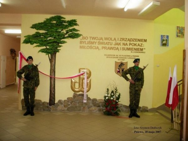 ściana Patrona w Zespole Szkół w Pniewie