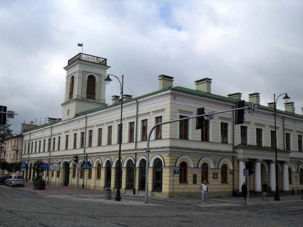 Ratusz w Suwałkach  /obecnie budynek Urzędu Miejskiego/