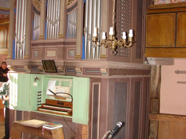 Zabytkowe organy w  kościele św. Bartłomieja.