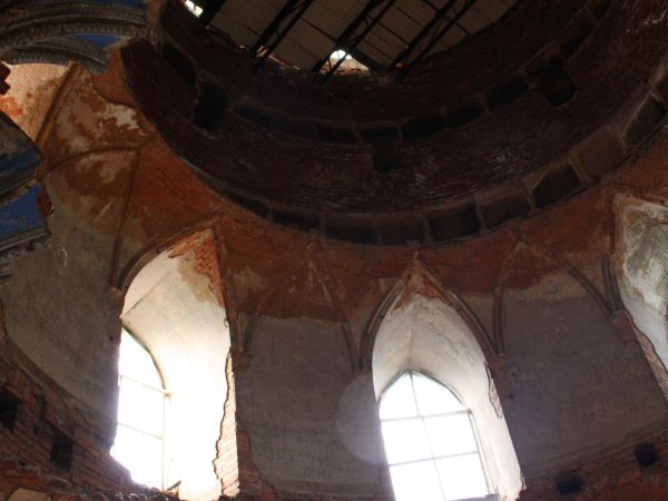 kopuła nad salami balowymi - tam też były koncerty, występy orkiestr i zespołów baletowych.