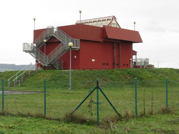 obiekt oczyszczalni ścieków - ale takich, z tego sektora - aspektu: obiektów więcej. Infrastruktura komunalna jest stale rozbudowywana, stawiając sobie za poprz