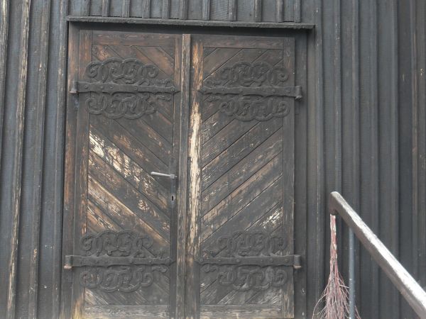 Zabytkowe wejście do kościoła p.w Św. Idziego Opata