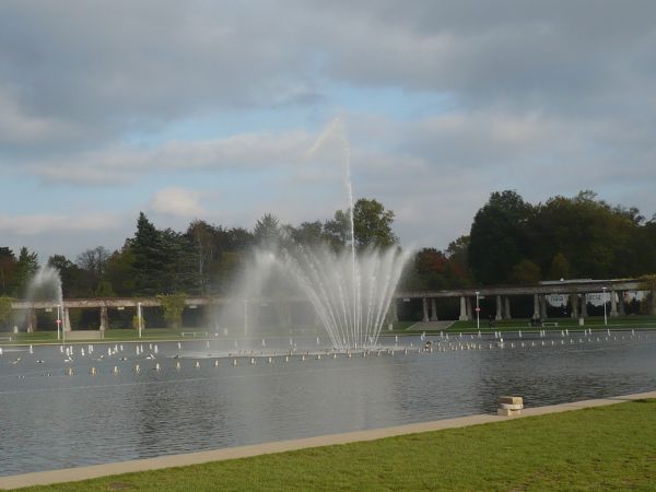 fontanny przed Halą Stulecia.