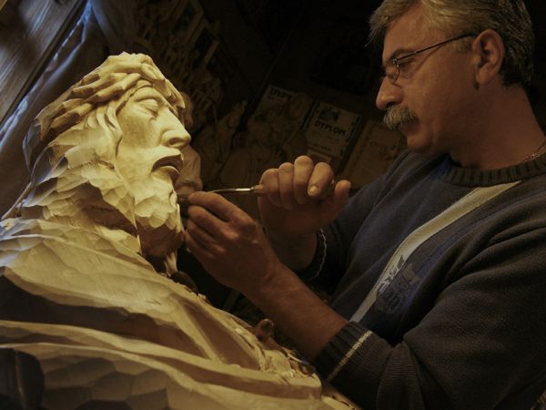 Chochołów-w pracowni rzeźbiarskiej Jana Ziędera