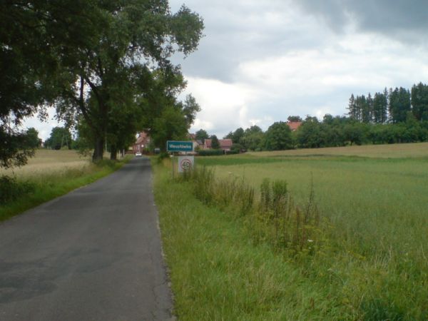 Wjazd do Wesołówki od strony Zaręby