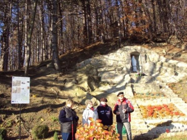 Do sławy Kalwarii przyczynili się właściciele Rymanowa - Anna i Stanisław Potoccy. To oni wybudowali 14 stacji Drogi Krzyżowej jako wotum za szczęśliwe osiedlen