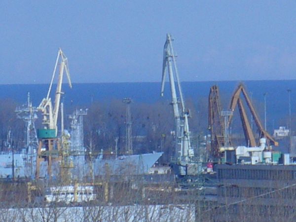 Fot.:Bogdan Misiewicz. Do końca maja 2009r. ze Stoczni Gdynia zwolnieni zostali wszyscy pracownicy.