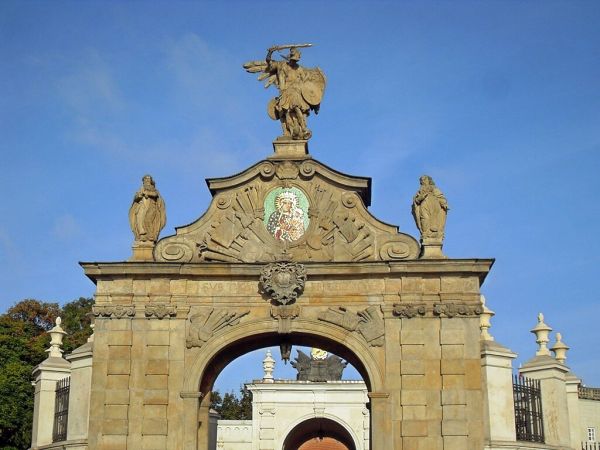 Pierwsza Brama na Jasną Górę - Brama Lubomirskich