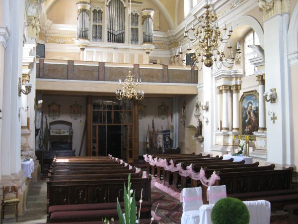 Barokowy kościół w Łopiennie