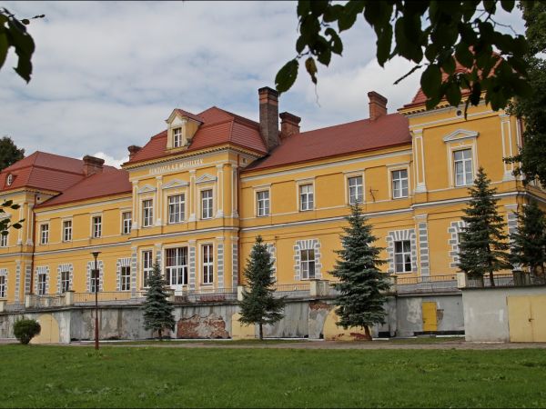 Pałac w Wysocku k. Jarosławia .