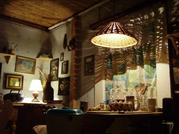 Wnętrze wiejskiej chatki