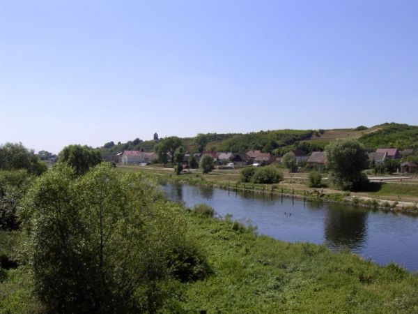 Rzeka Noteć-w głębi Urząd Gminy
  na Górze Wierza widokowa -wł. prywatna